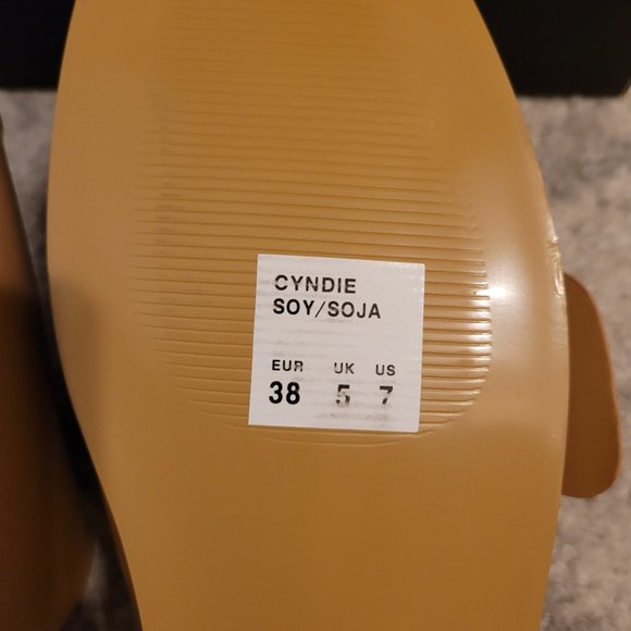 Matt and Nat Cyndie Vegan Flat Sandals - Picture 6 of 7